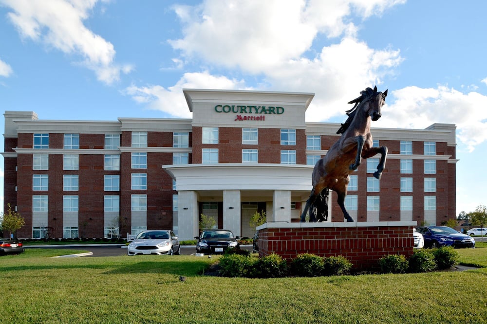 Courtyard by Marriott Youngstown Canfield 写真