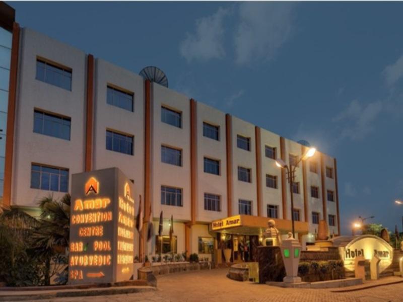 ホテル アマル 写真