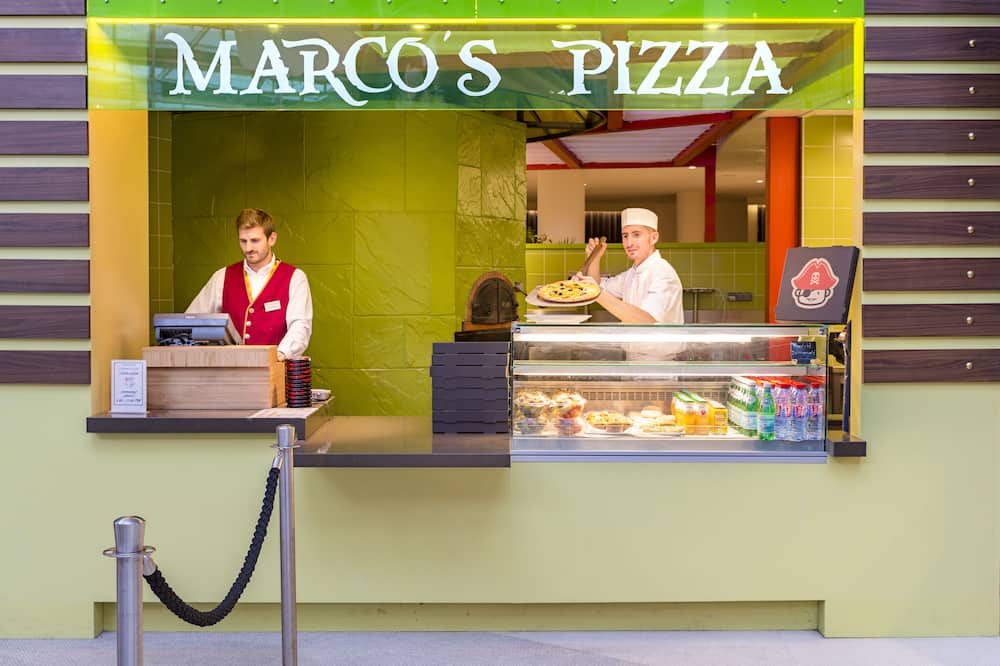 エクスプローラーズ オテル マルヌ ラ ヴァレ 写真