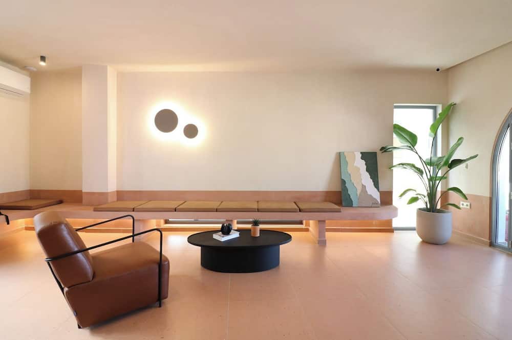 フィロクシニア アパートメンツ 写真