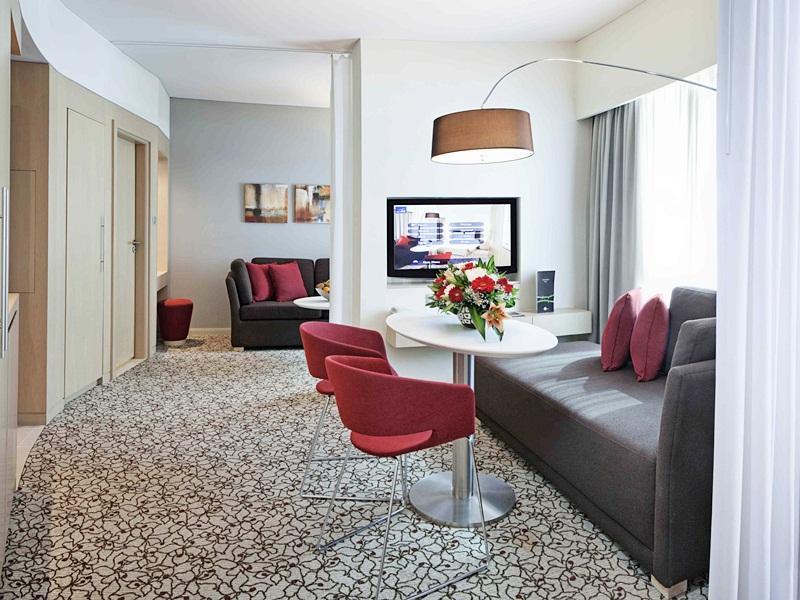 ノボテル スイーツ モール アベニュー ドバイ 写真