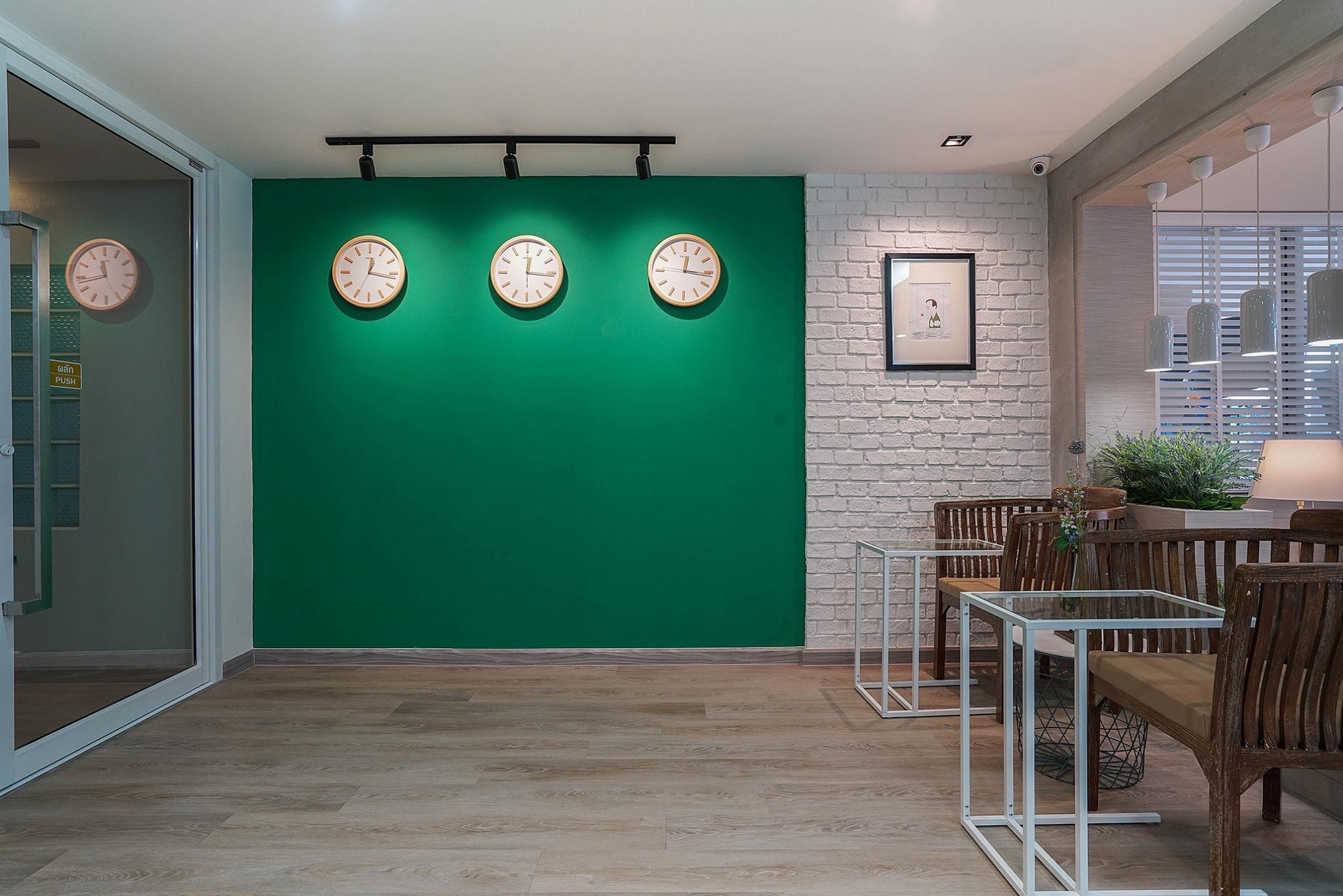 ハップ アット サトーン ホテル 写真