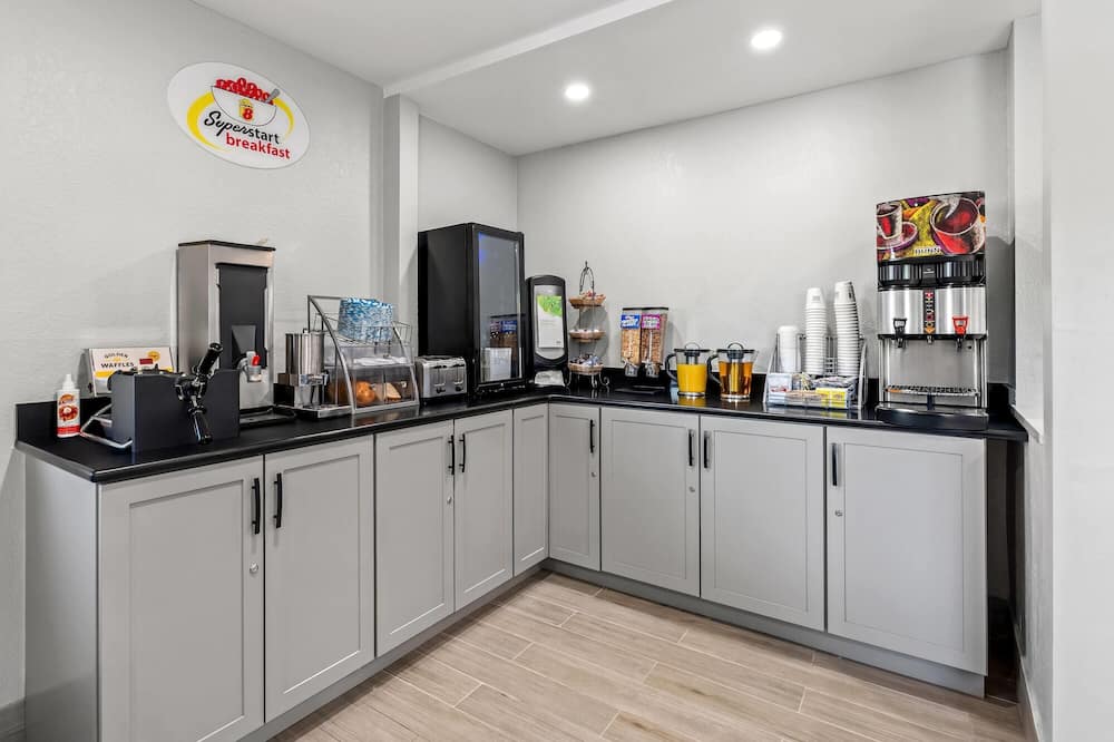 スーパー 8 バイ ウィンダム ルイストン オーバーン エリア 写真