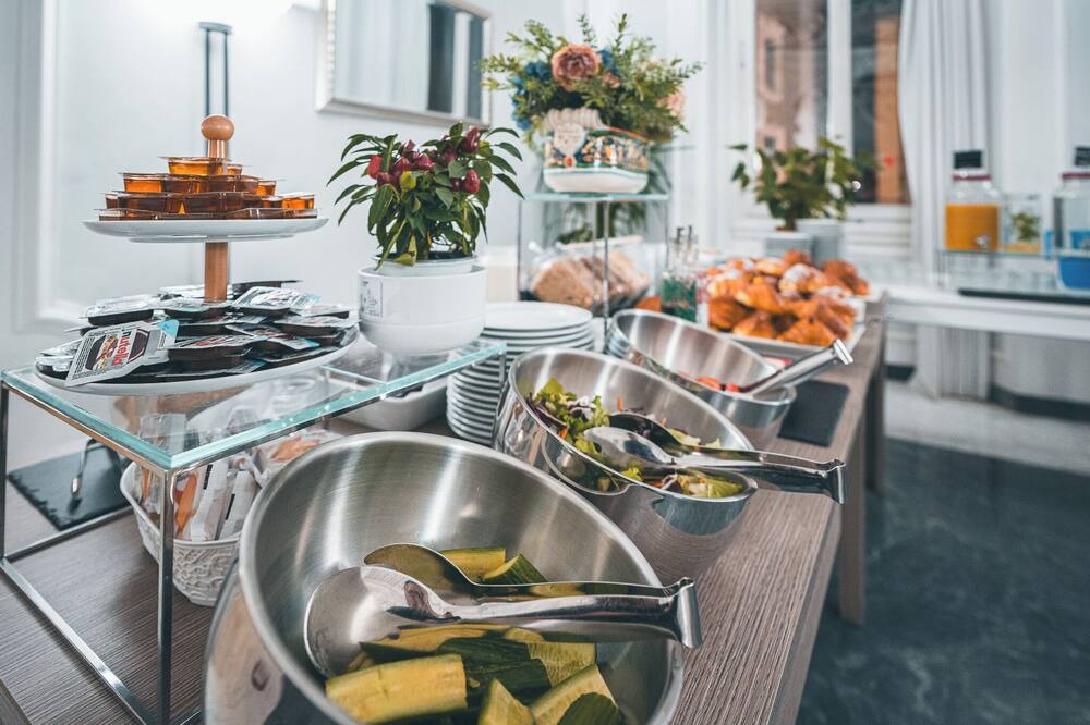 ホテル パラッツォ ベンチ 写真