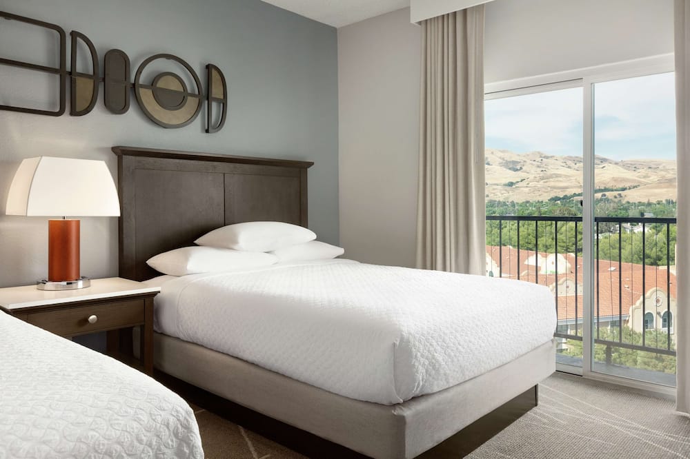 エンバシー スイーツ バイ ヒルトン ミルピタス シリコン バレー 写真