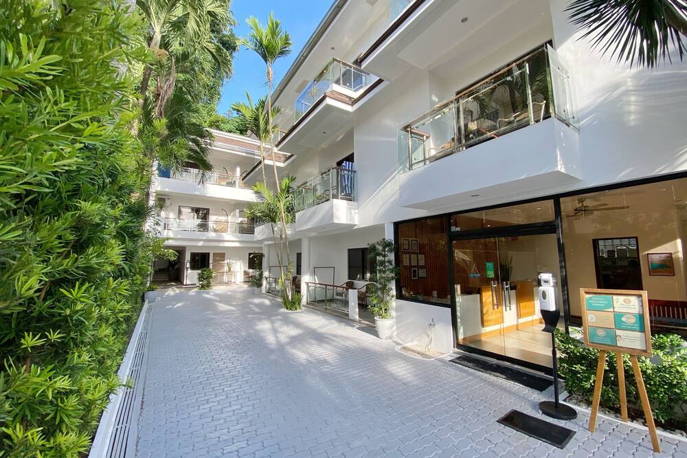 ジョニーズ ビーチ リゾート 写真