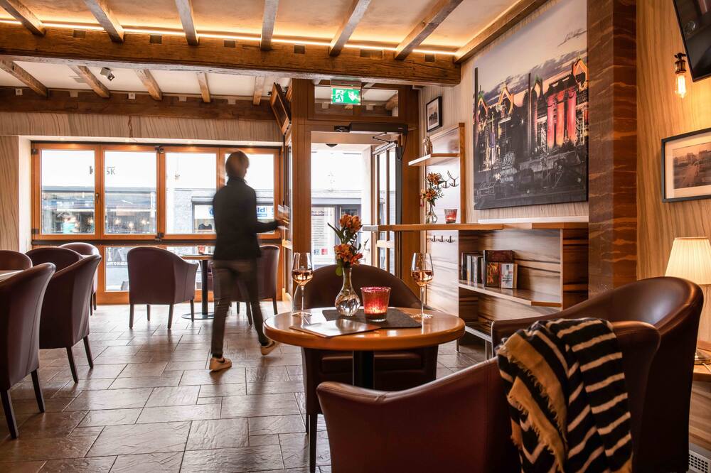 ウノ  ホテル ポストホフ サールルイス 写真