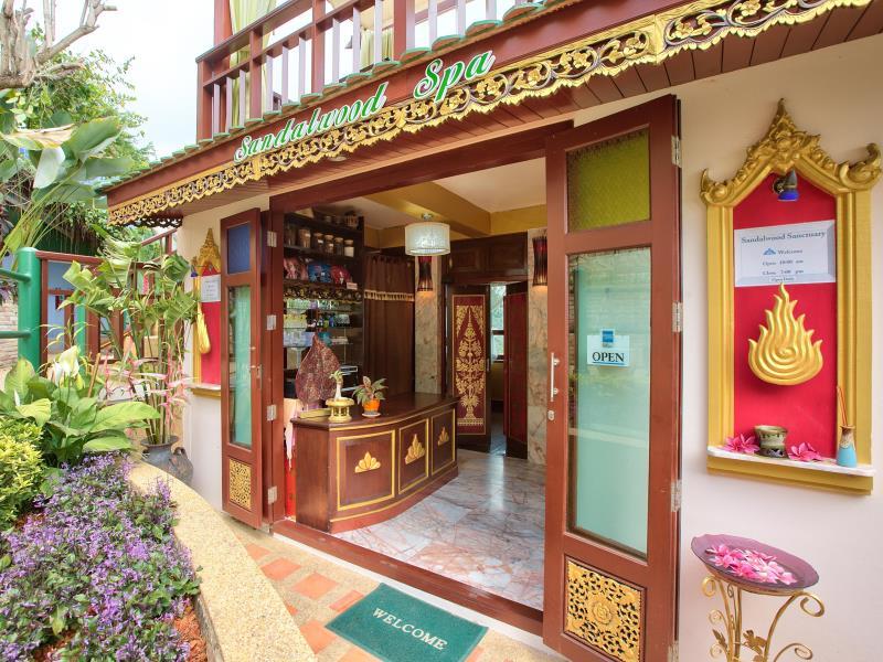 サンダルウッド ラグジュアリー ヴィラズ 写真