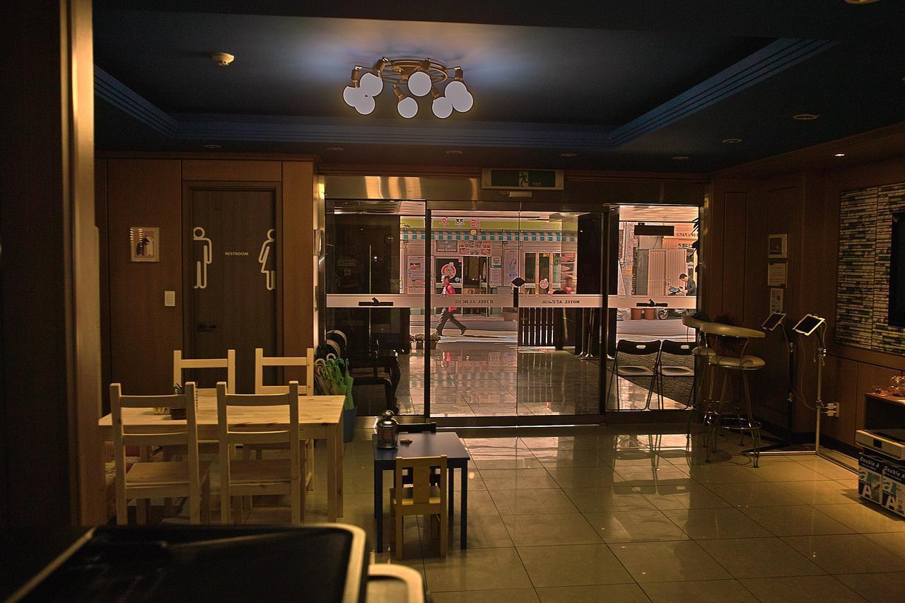 ホテル アット ホーム 写真