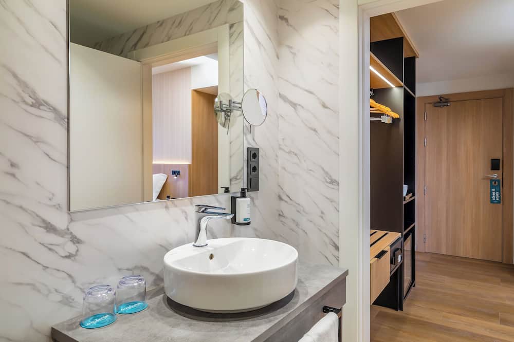 オクシデンタル パンプローナ 写真