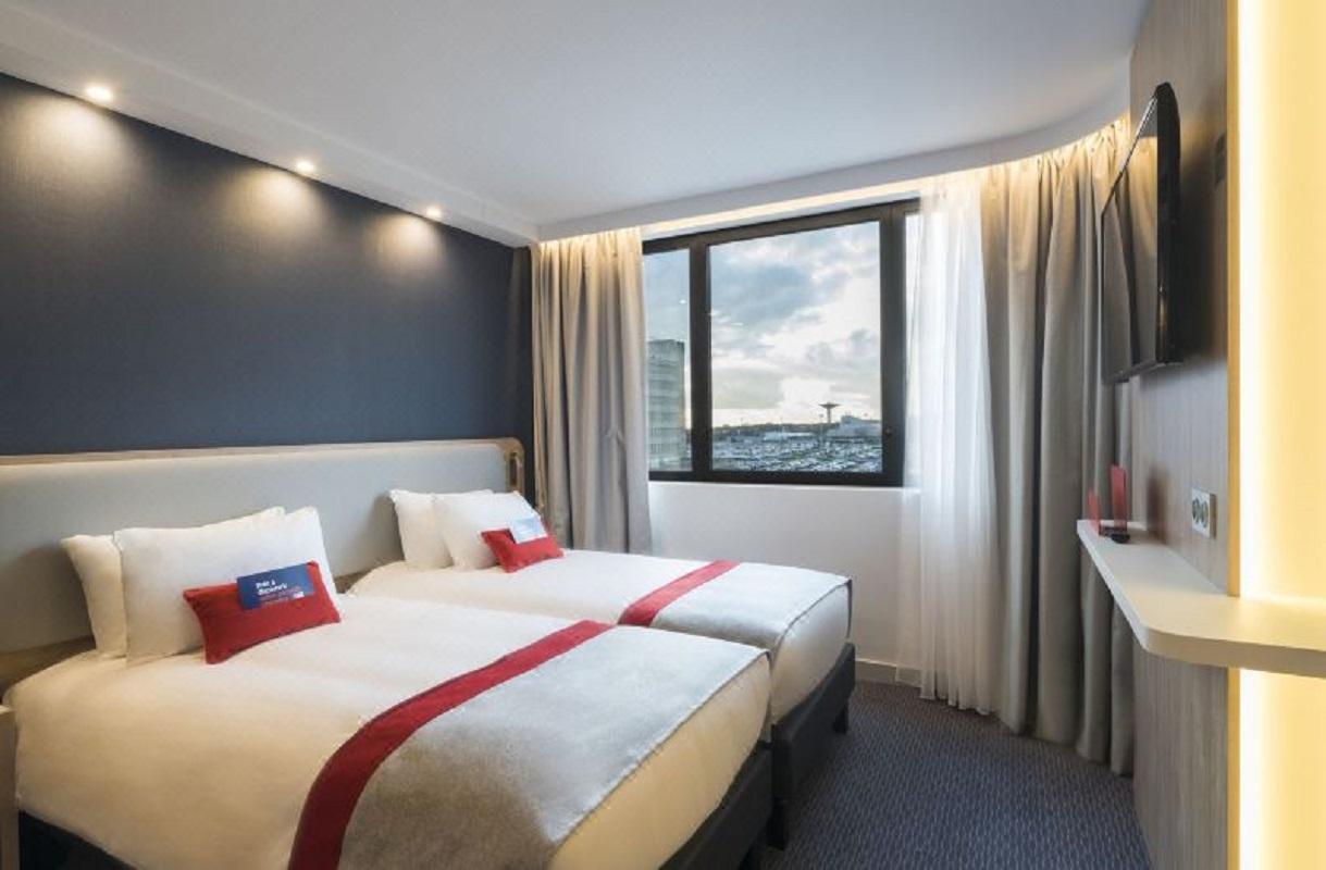 ホリデイ イン エクスプレス パリ CDG エアポート バイ IHG 写真