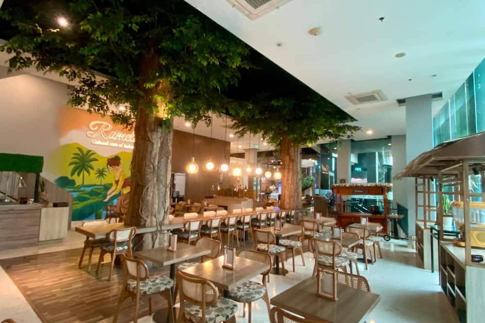 グランド コルデラ ホテル バンドン 写真