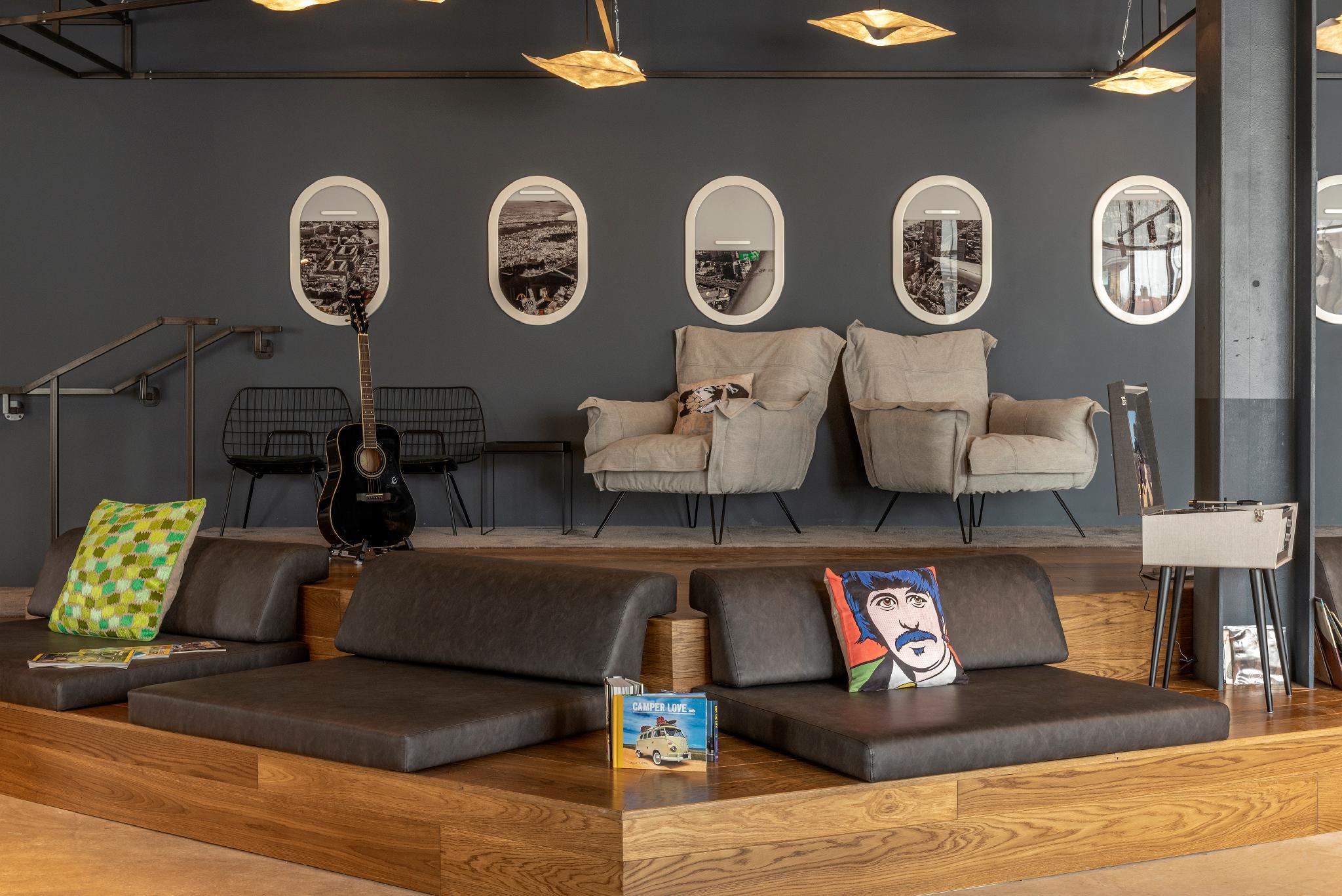 モクシー ロンドン ヒースロー エアポート 写真