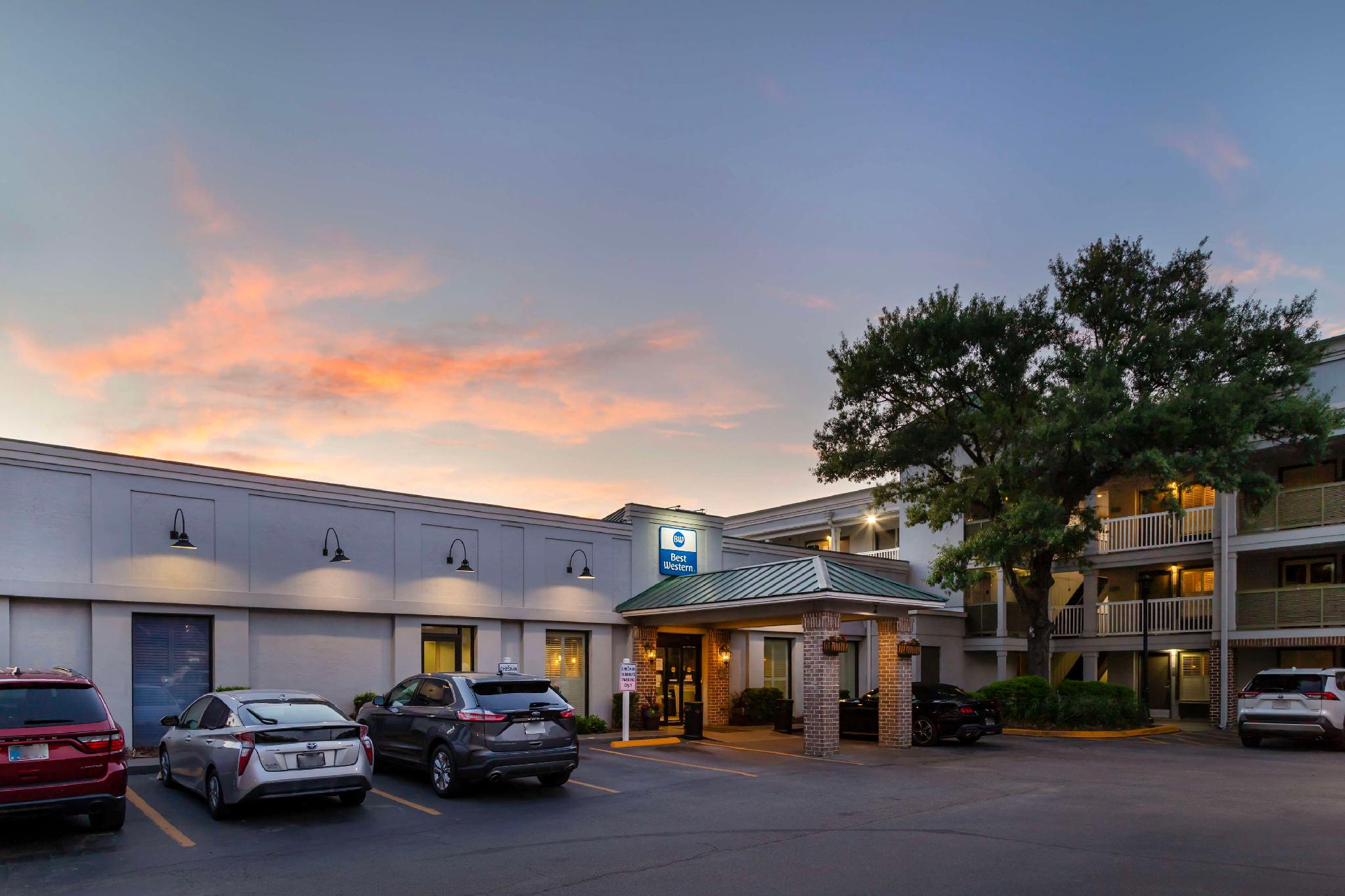 ベストウェスタン サバンナ ヒストリック ディストリクト 写真