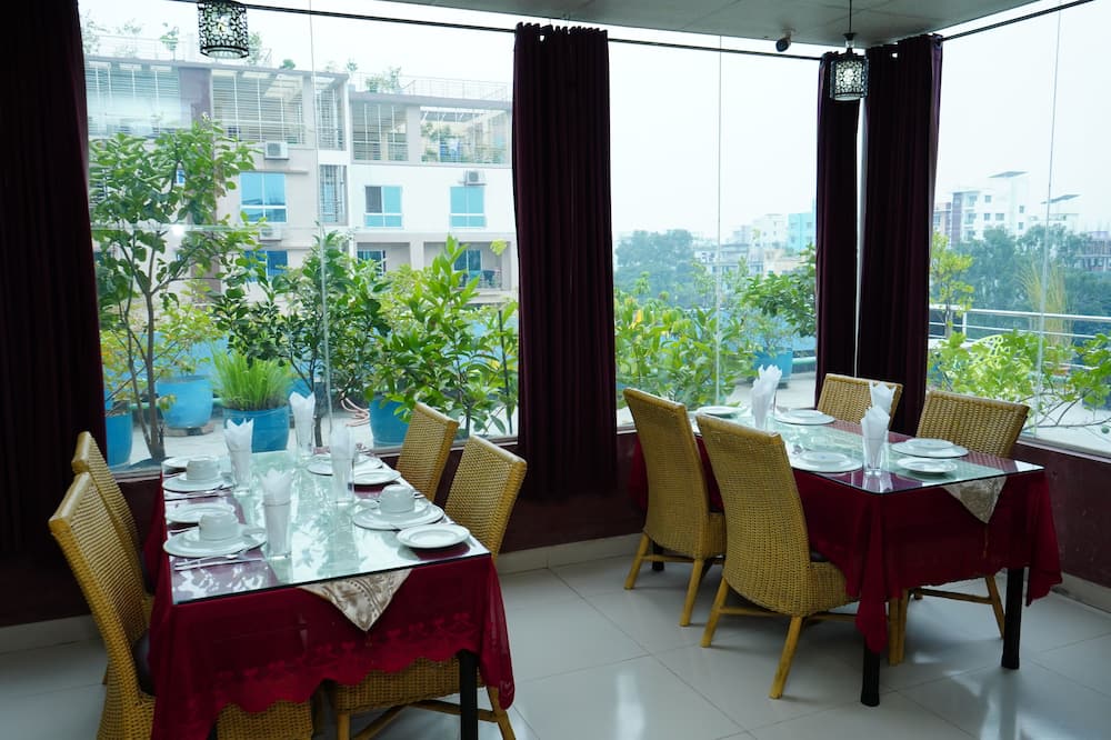 ガーデンレジデンツウッタラ - レイクビュー 写真