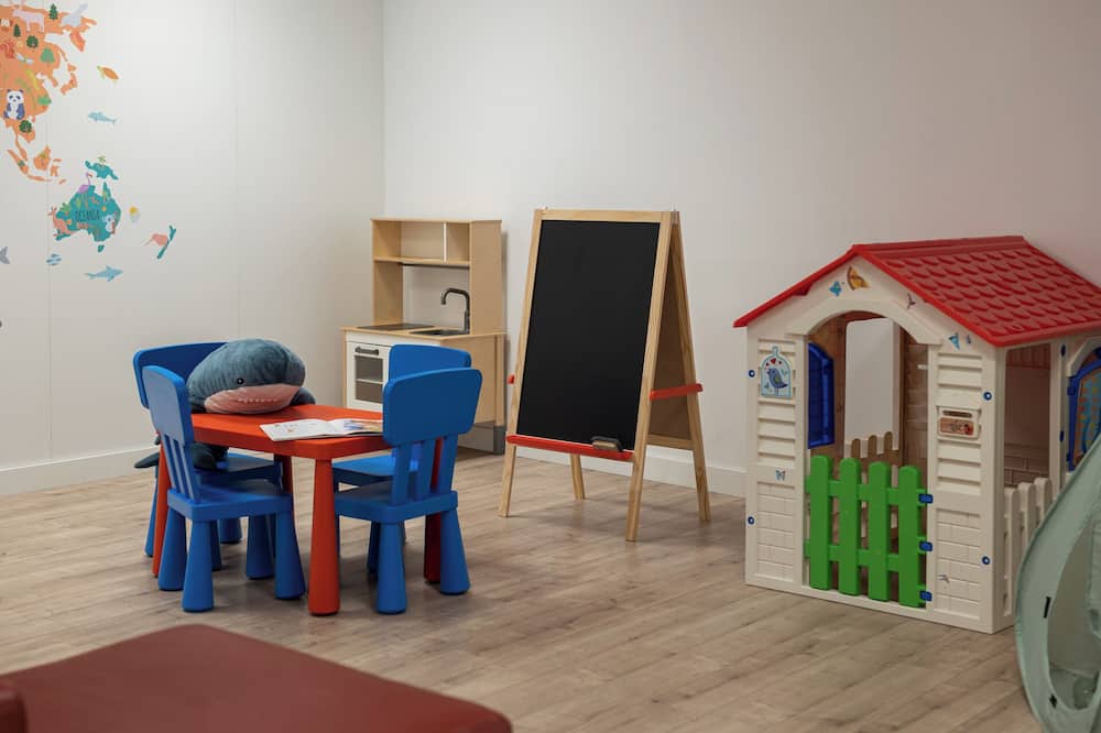 ナイトリー バルセロナ ポブレノウ 写真