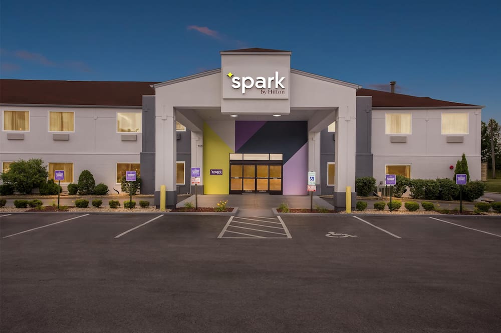 Spark by Hilton Oak Forest I-57 写真
