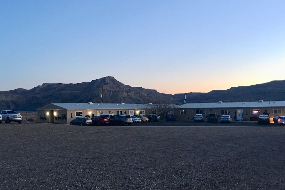 ロードウェイ イン & スイーツ ビッグ ウォーター - アンテロープ キャニオン 写真