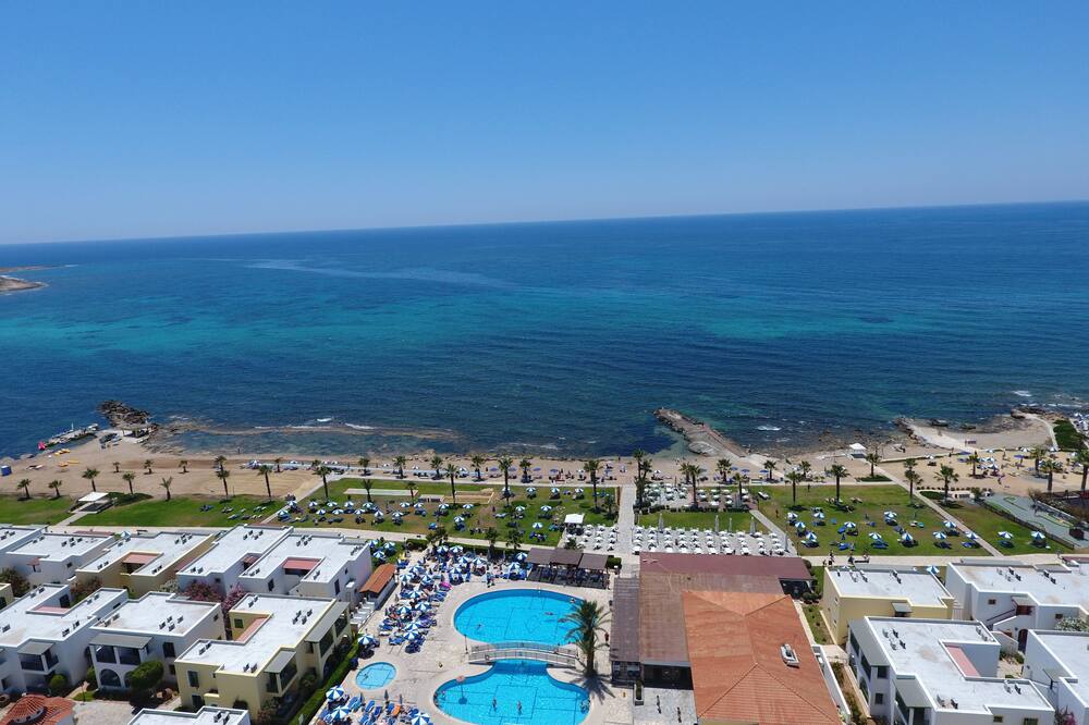 ケファロス ビーチ ツーリスト ビレッジ 写真