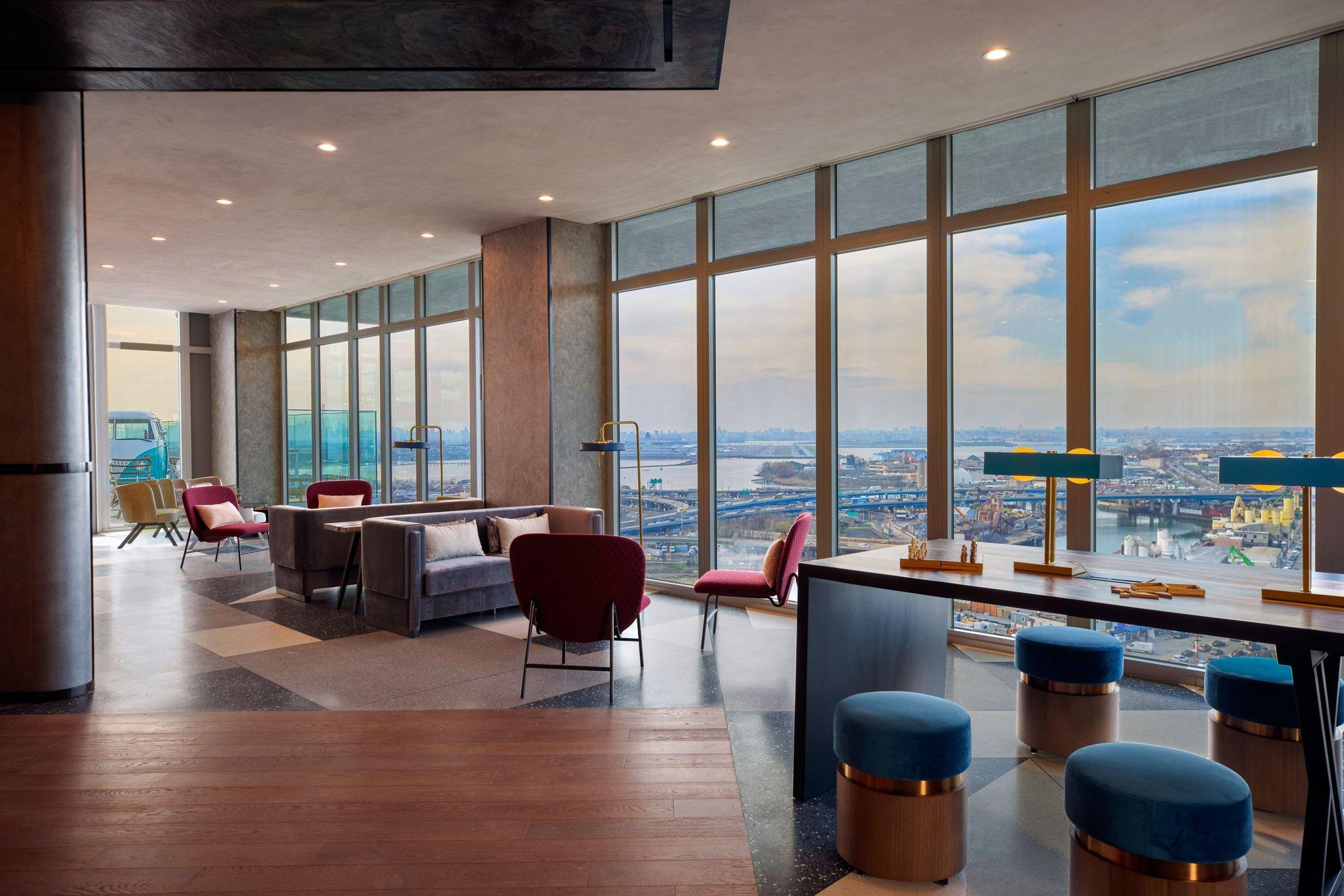 ルネッサンス ニューヨーク フラッシング ホテル アット タングラム 写真