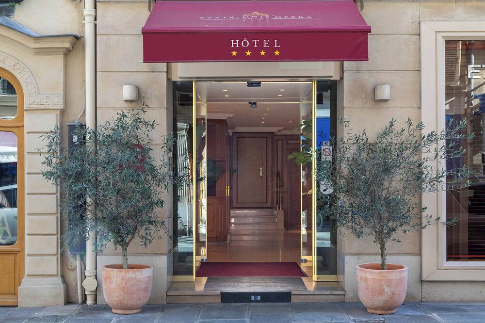 ホテル エタジュニ オペラ 写真