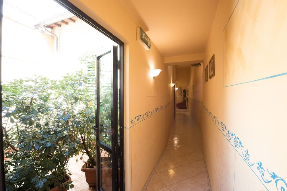 ホテル パラッツオーロ 写真