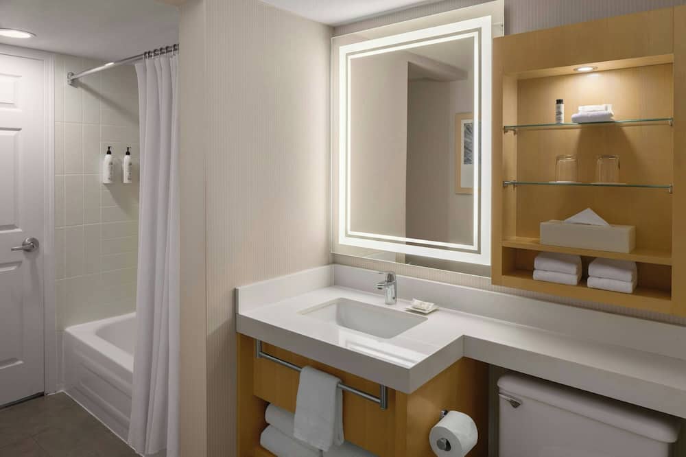 デルタ ホテルズ ウィスラー ビレッジ スイーツ 写真