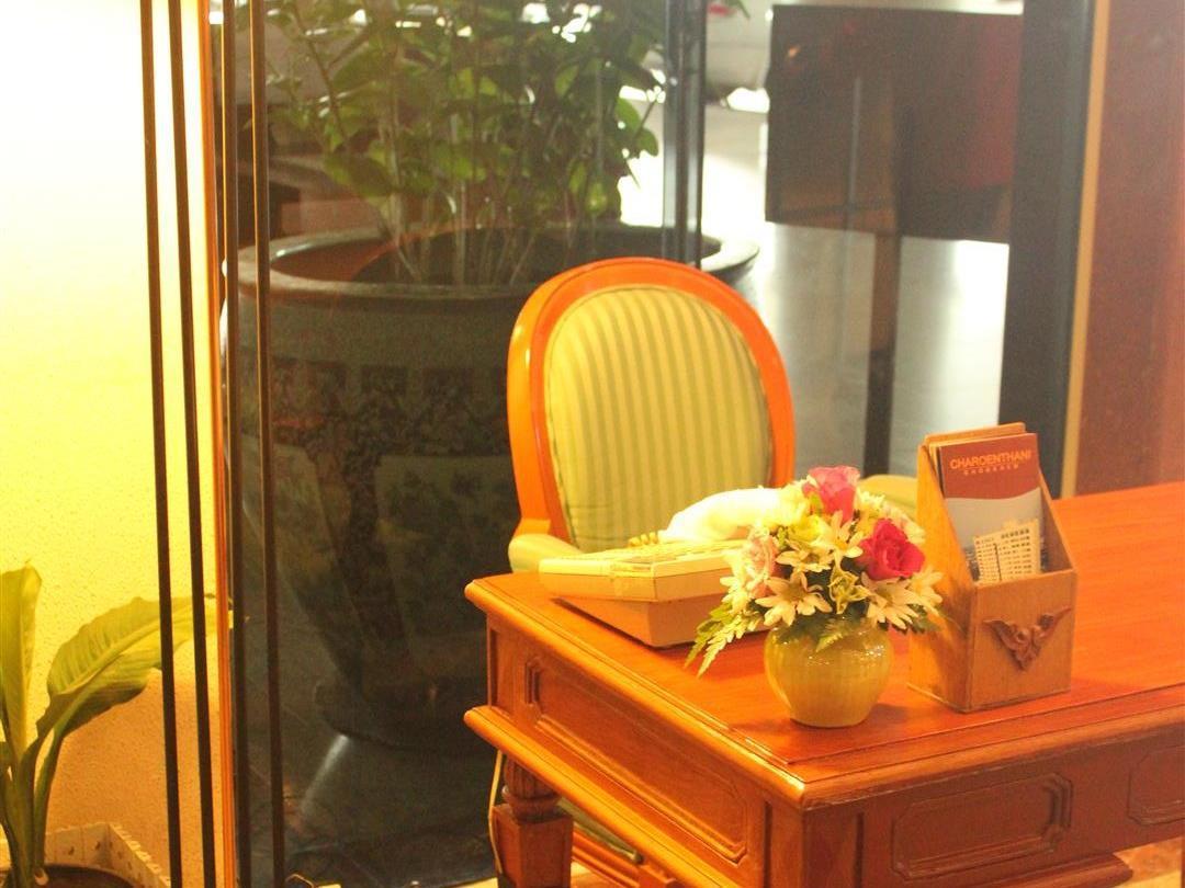 チャロン タニ コンケン ホテル 写真