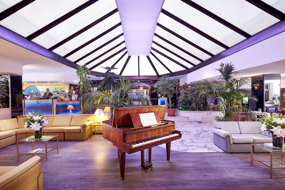 ギュネシュ ホテル メルテル 写真