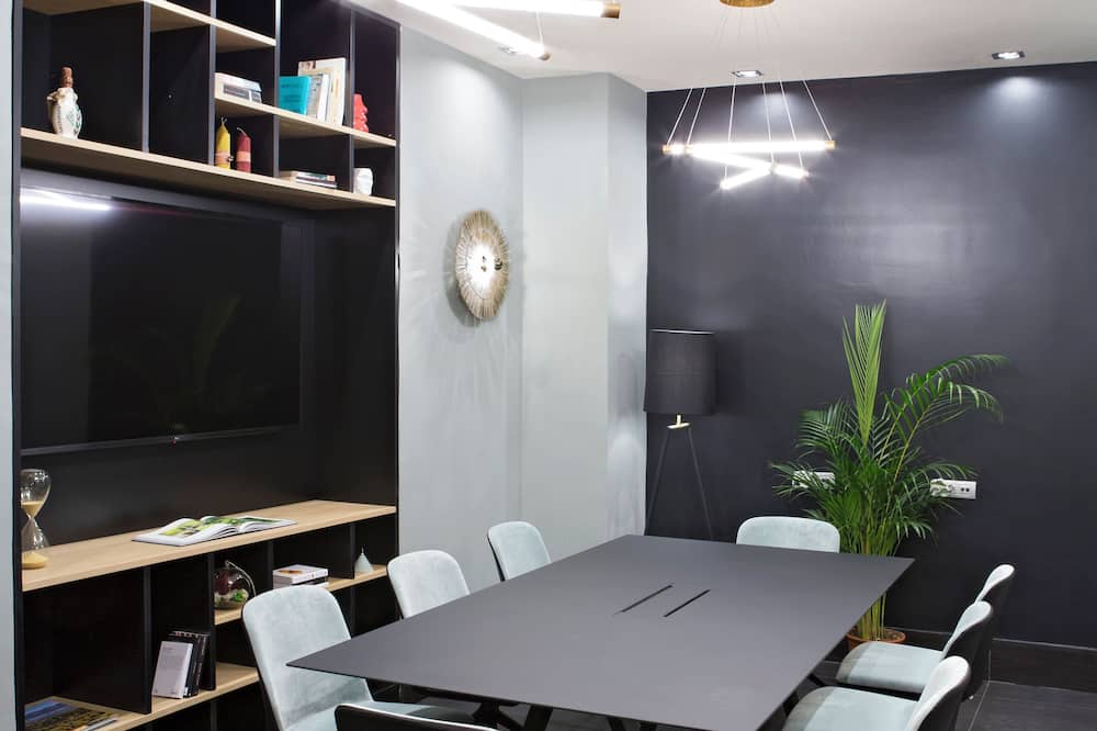 ゼウス エッセンス ブカレスト セントラル 写真