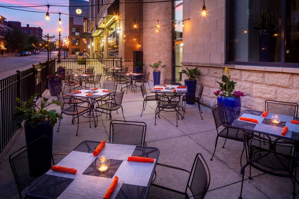 ケント ステー ト ユニバーシティ ホテル アンド カンファレンス センター 写真