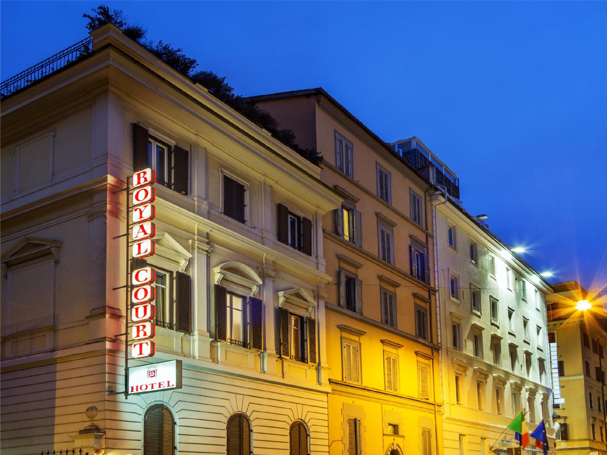 ロイヤル コート ホテル 写真