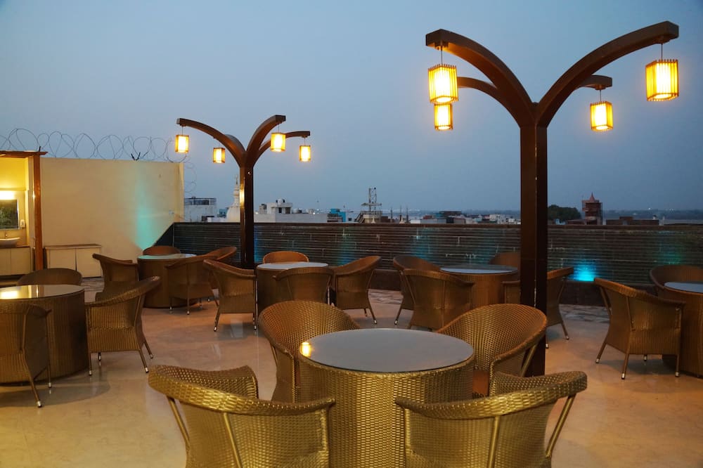 ホテル シヴォイ グランド 写真