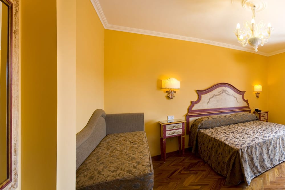 ホテル パラッツォ グアルダティ 写真