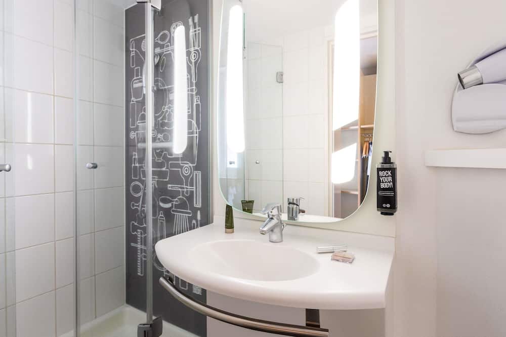 イビス ルーベン セントラム 写真