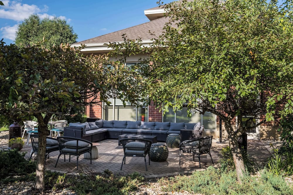 ヒルトン ガーデン イン ロックフォード 写真