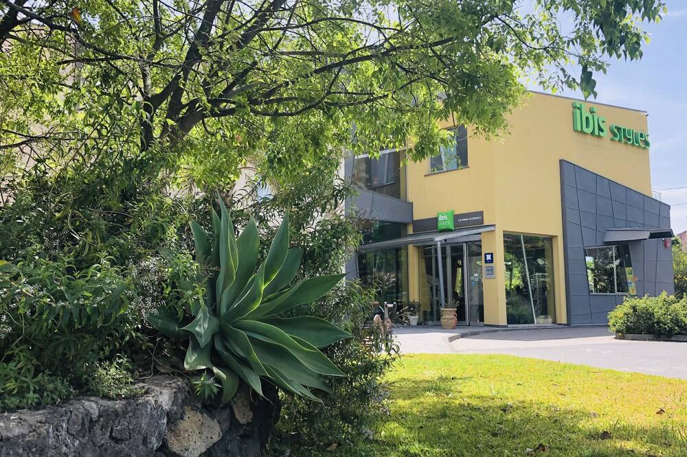 Ibis Styles Catania Acireale 写真