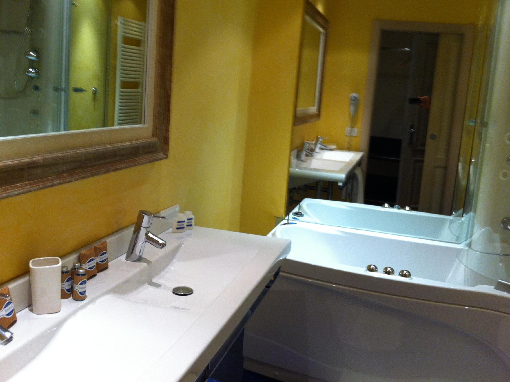 トルブオーニ ラ プチ スイート 写真