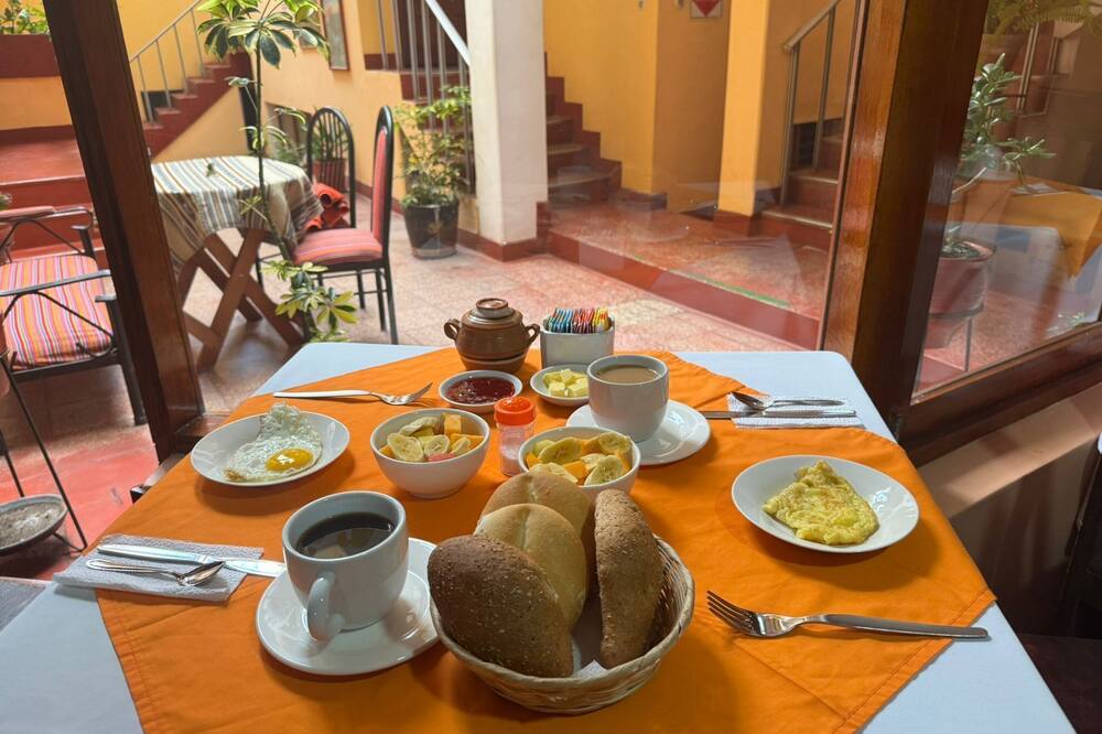 ワイナ ハウス Go 写真