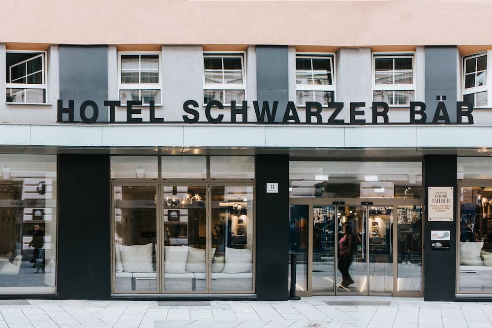 ホテル シュバルツァー ベア 写真