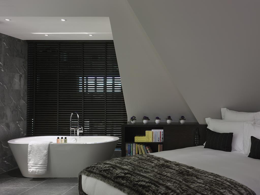 サウス プレイス ホテル 写真