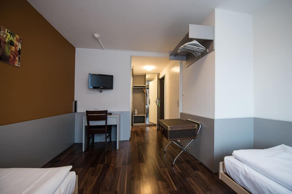 アレクサンダー ゲストハウス 写真