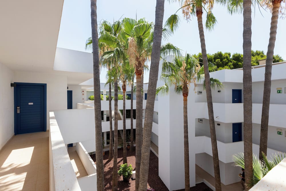 ヒポテルス アパルタメントス カラ ボナ 写真