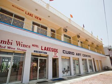 ホテル レイクサイド カジュラホ 写真