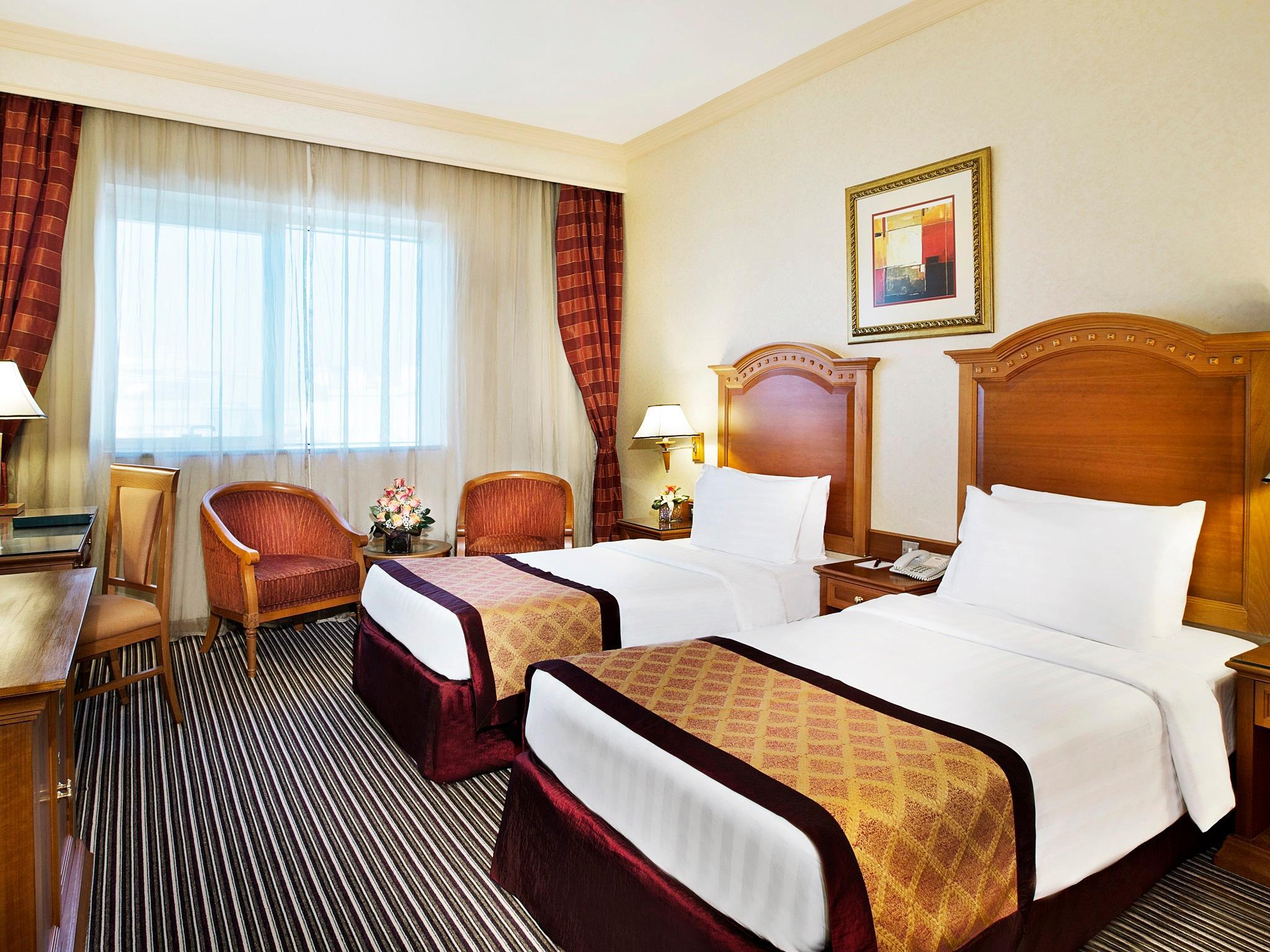 アベニュー ホテル 写真