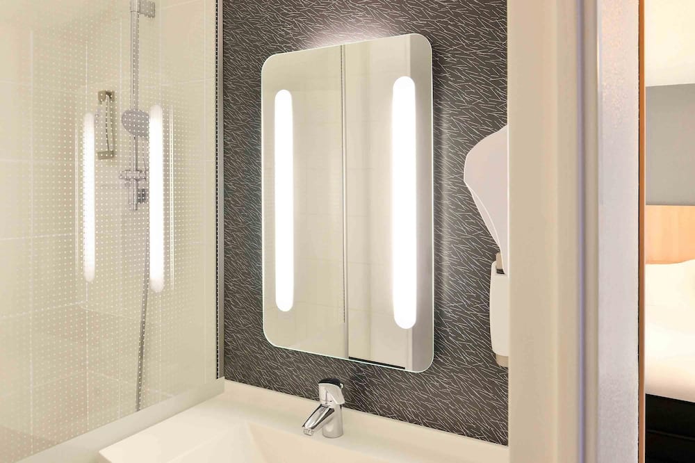 イビス アヴィニョン サントル ガール 写真