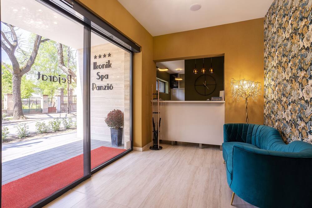 イコニック スパ パンツィオ 写真