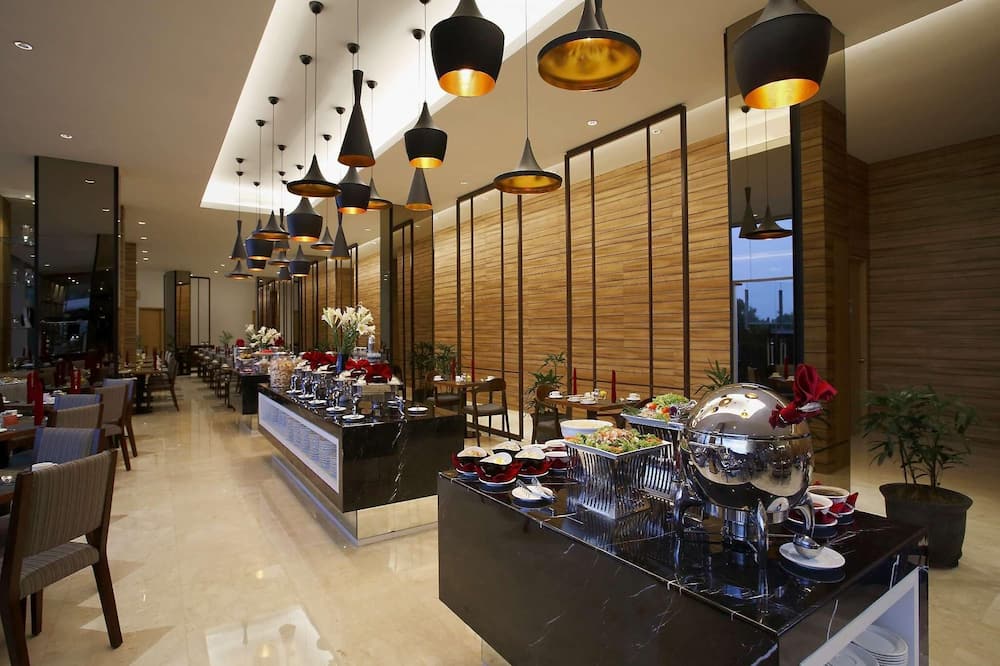 Hotel Grandhika Setiabudi Medan 写真