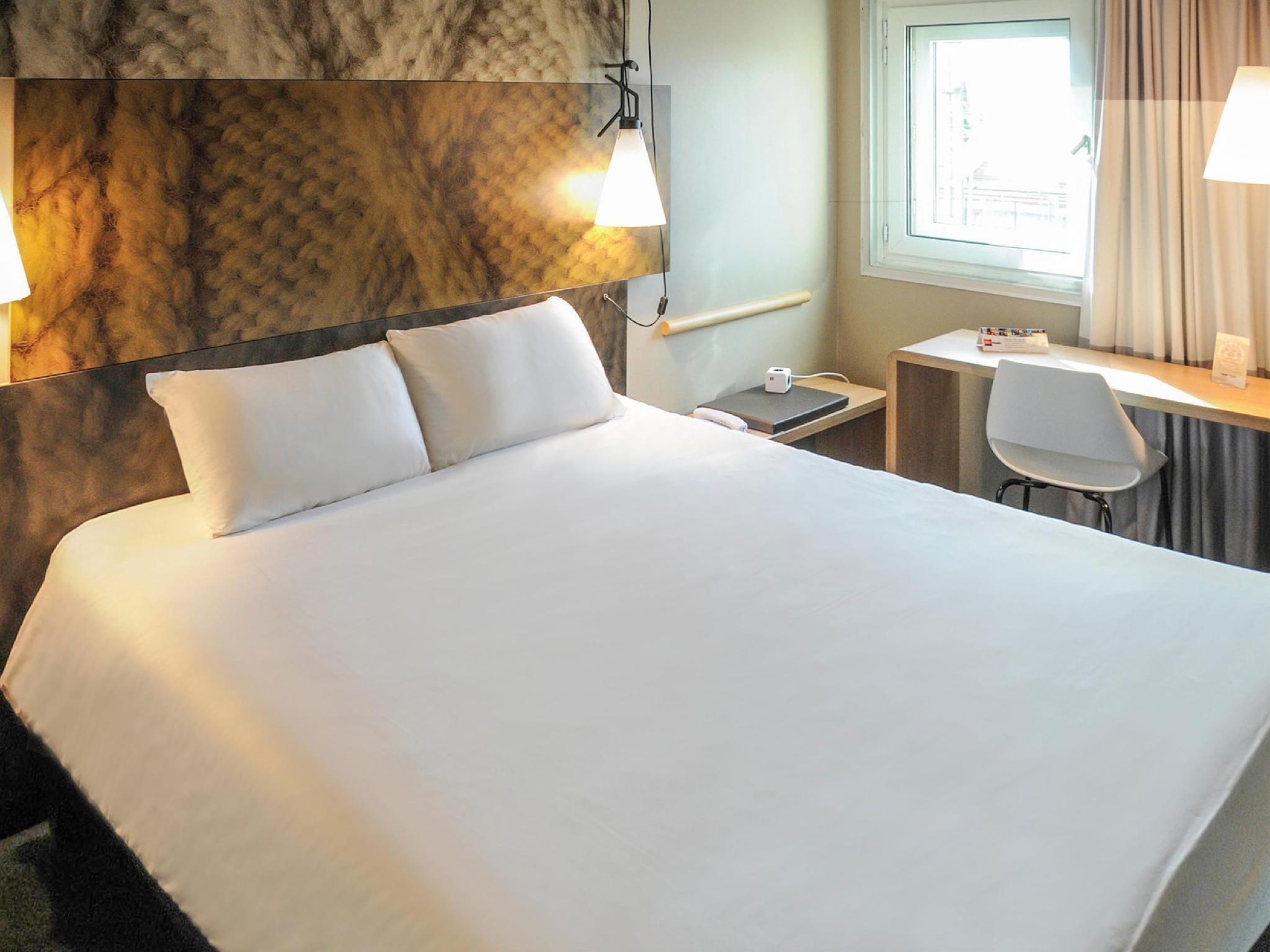 イビス アヴィニョン サントル ガール 写真