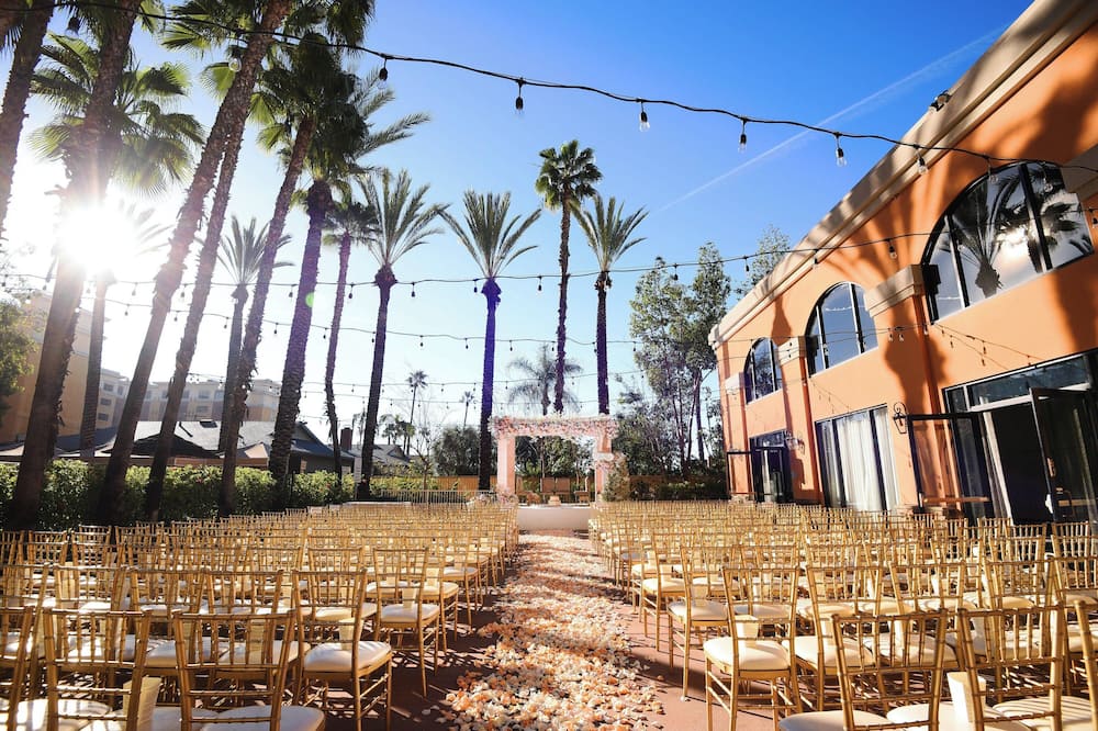 デルタ ホテルズ アナハイム ガーデン グローブ 写真